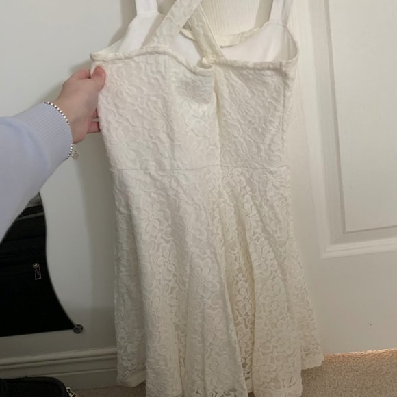 Lace Abercrombie Dress - Picture 2 of 3